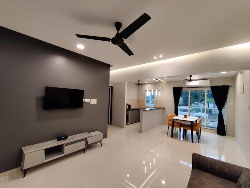 Wandr 1&2 BHK