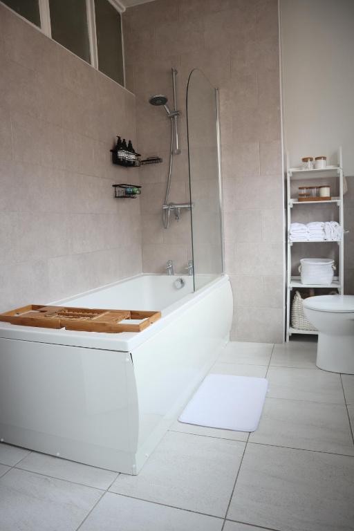 Spacious 1 bedroom apartment