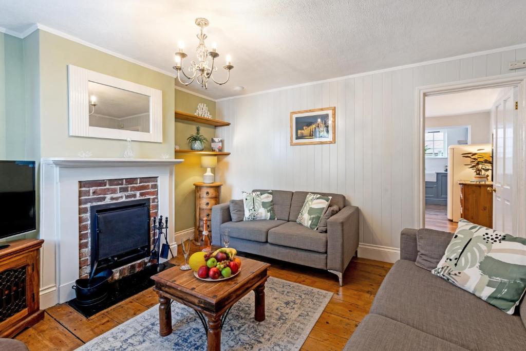 Westgate Cottage A cosy city centre cottage with private rear garden