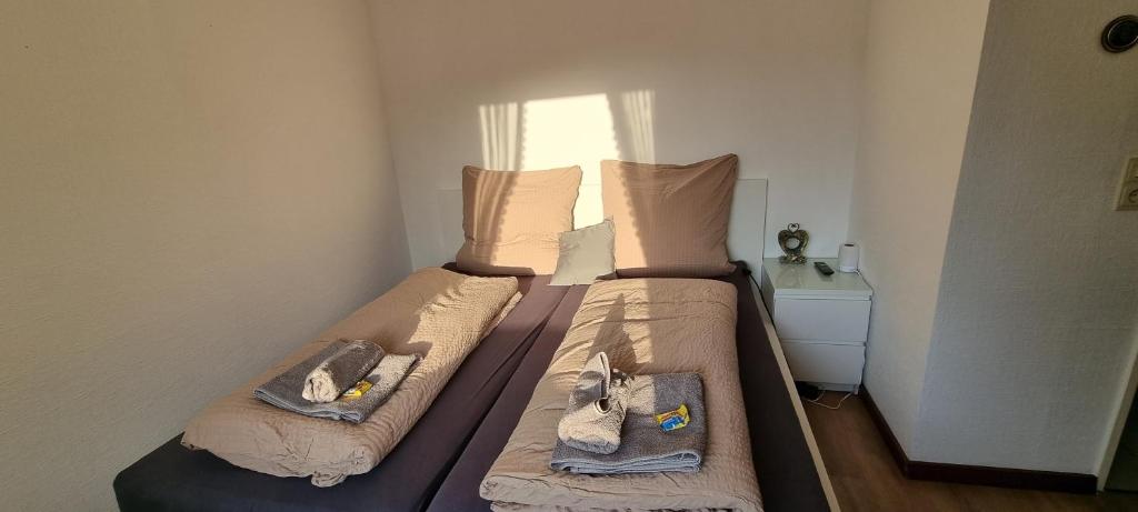 94m2 house, quiet, terrace + garden, parking