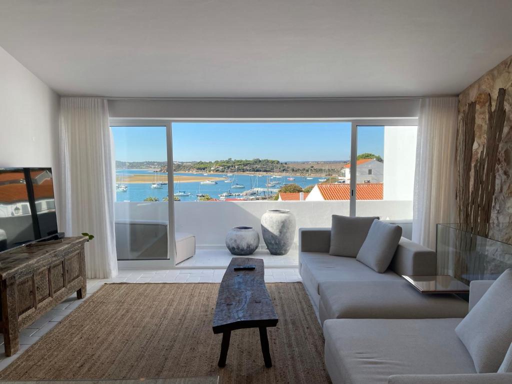Alvor River & Sea View