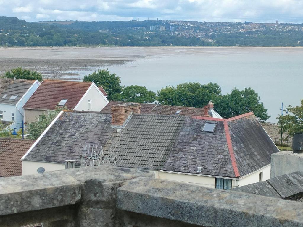 Fishermen's cottage with log burner