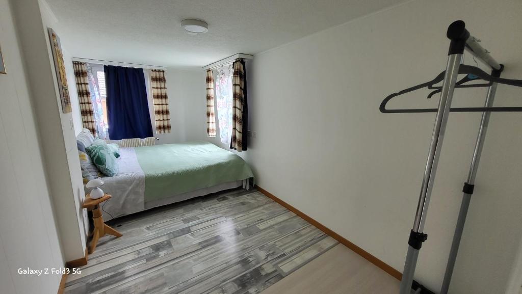 Buongustaio Fereinzimmer Room in a Flat