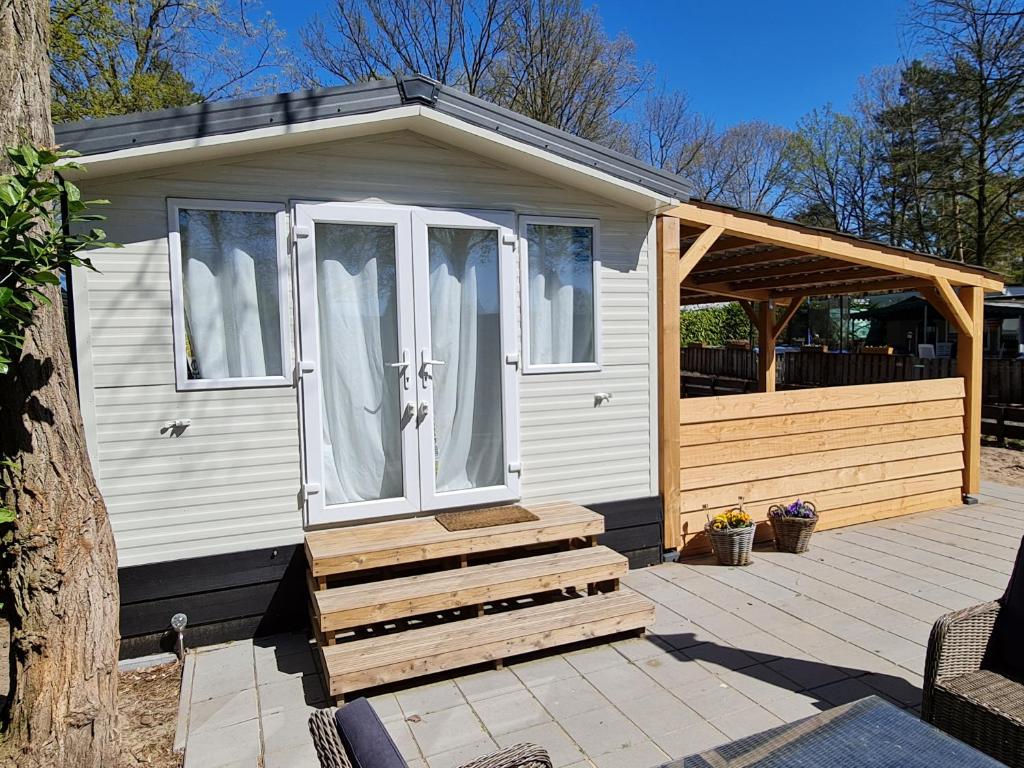 Chalet Casablanca, 80m2 met veel comfort op fantastisch 5-sterren vakantiepark met zwembaden