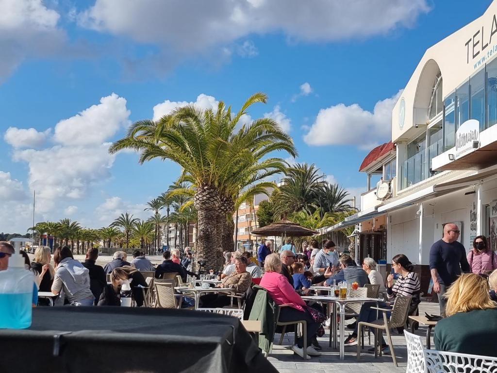 Casa Feliz - Penthouse in San Pedro del Pinatar 100m from shops & 500m from beach & boulevard