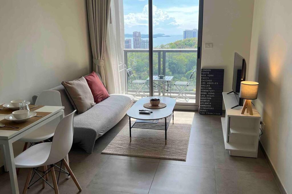 Pattaya See View Unixx Condo 1Room , 1 Bathroom ,1 Living Room