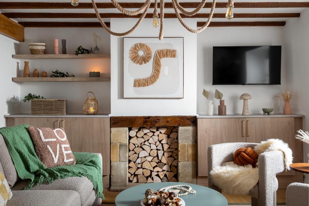 Stow Newly Remodeled Scandi Chic
