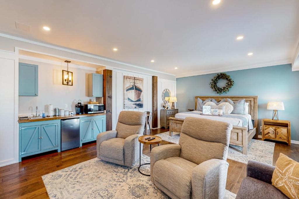 Coastal Haven - Unit C - Downstairs