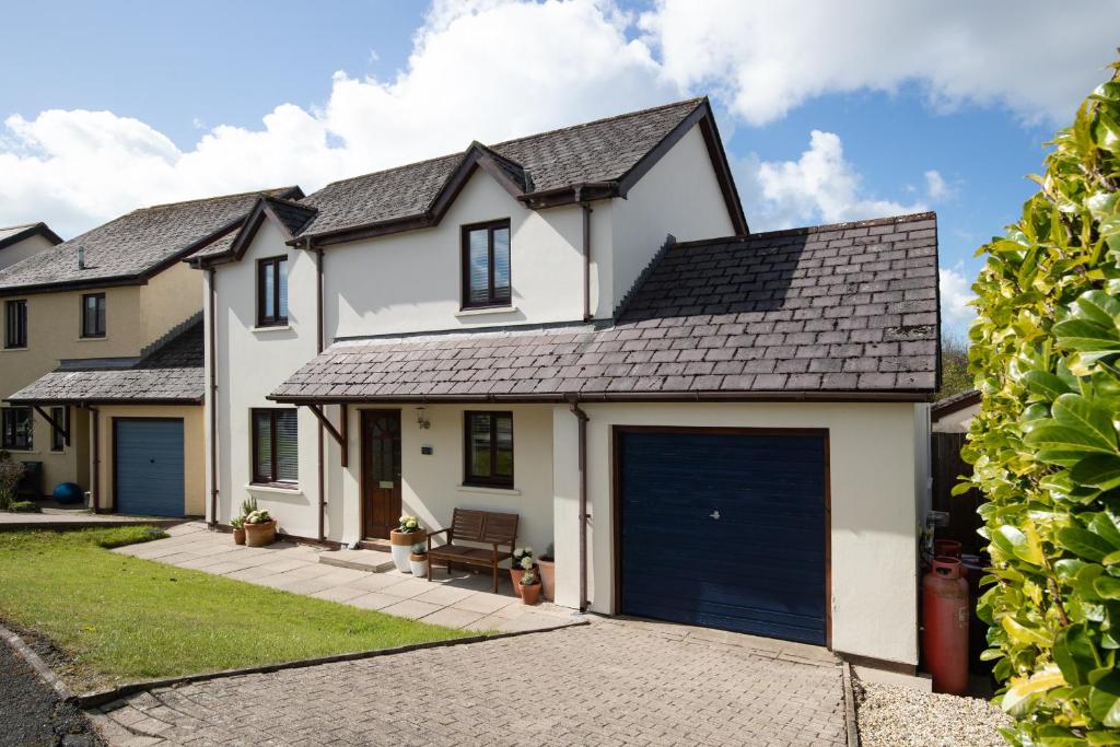 Woodfield House - Beautiful Tenby Cottage
