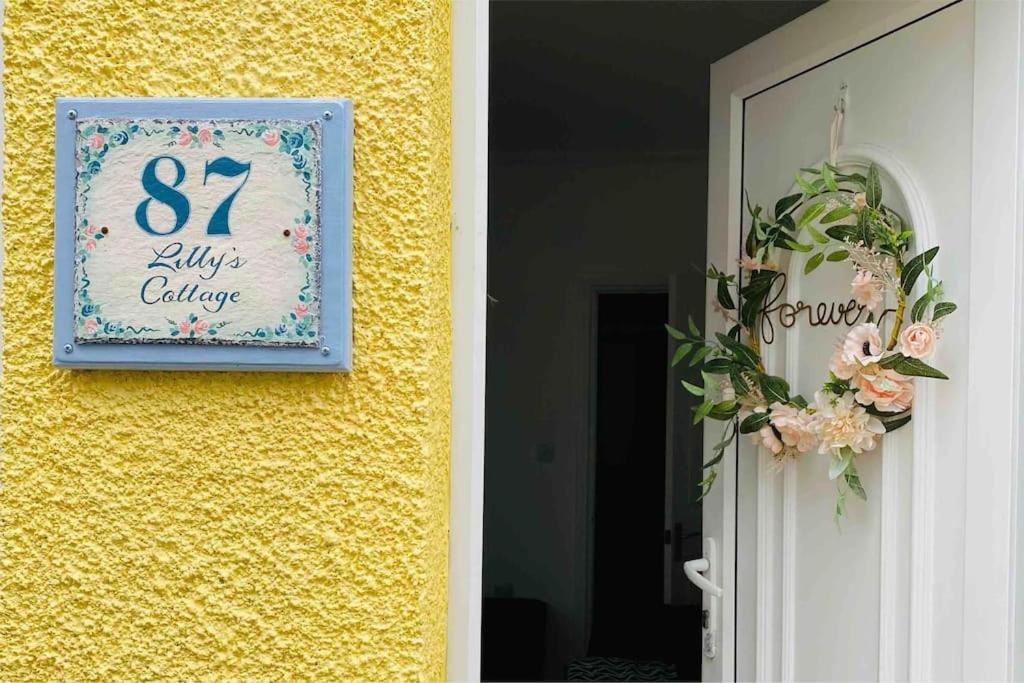 Lilly’s Cottage, Filey, Sleeps 8