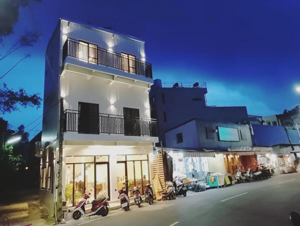 Lixia Hostel 立夏旅宿