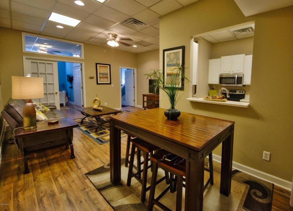 Turner's loft / sleeps 4 in the heart of the town