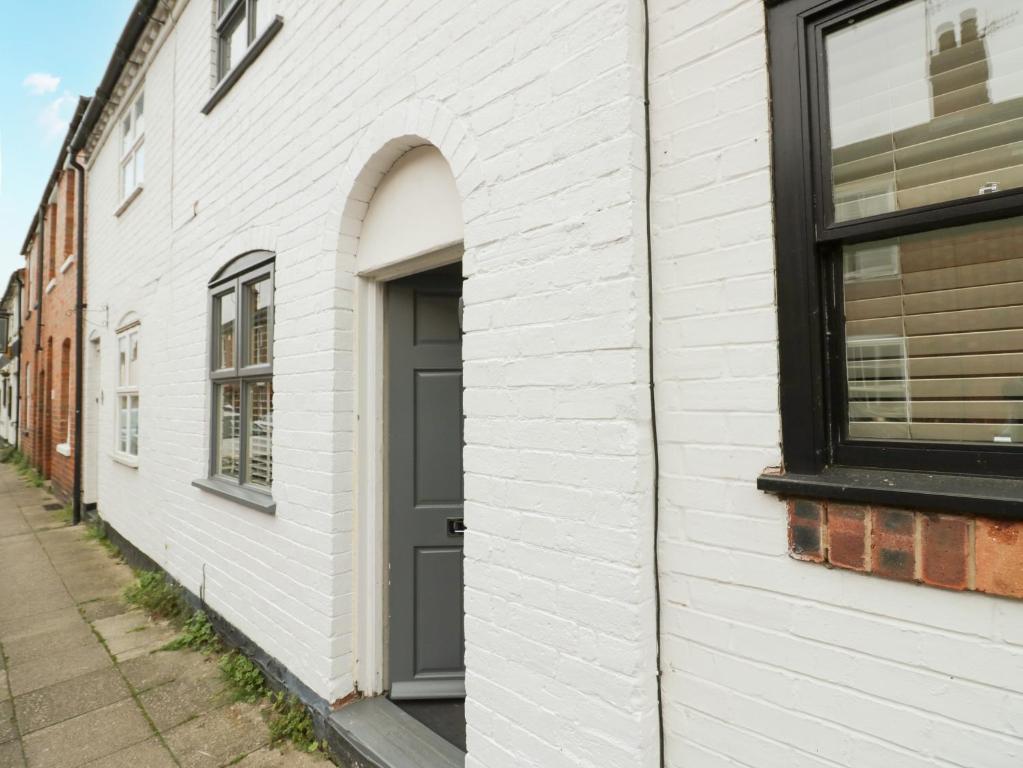 5 Bull Street