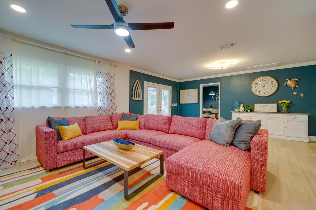 Stylish Wilmington Home Rental 6 Mi to Beaches!