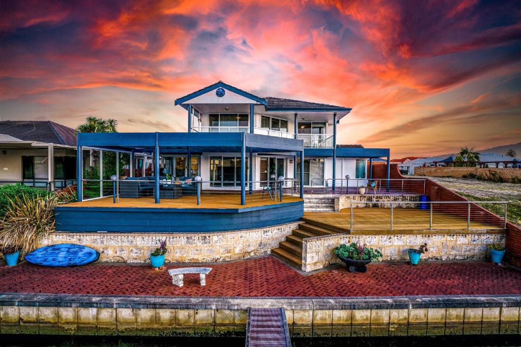 Cambria Island Retreat