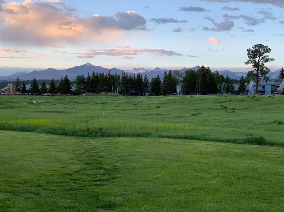 AMAZING VIEWS!! - Walk to Uptown Sleeps 4