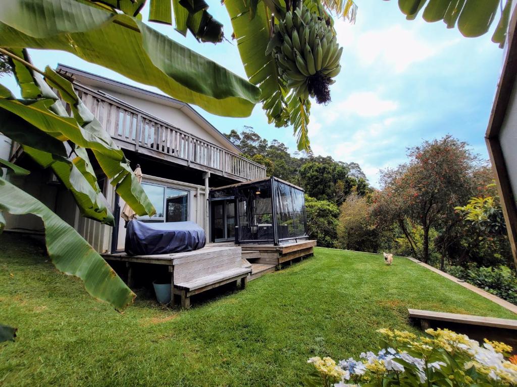 Garden Bliss & Bird Sanctuary in Paihia Estuary