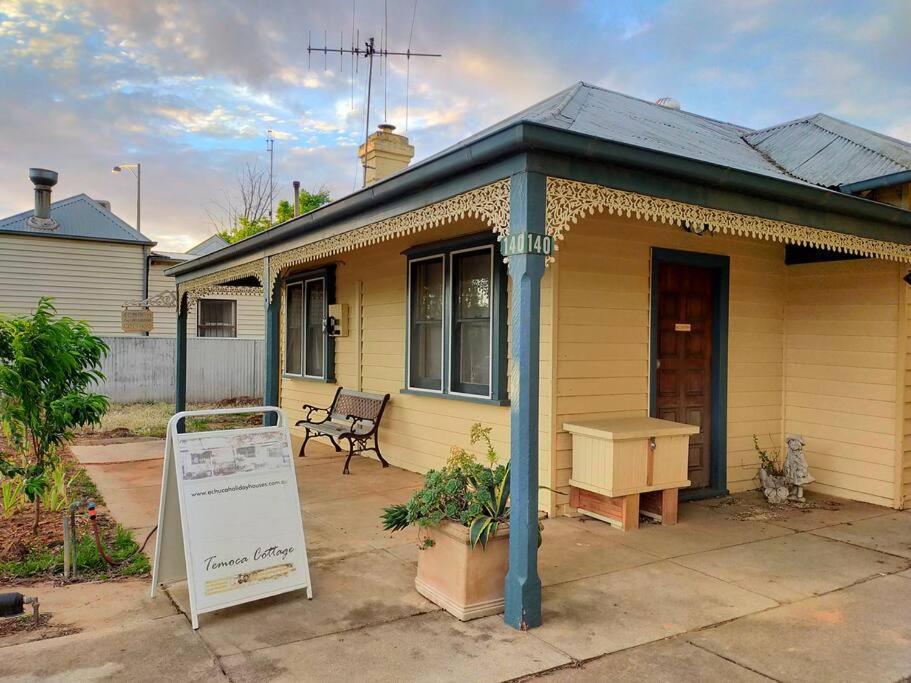 Temoca Cottage - Central Echuca and Comfy