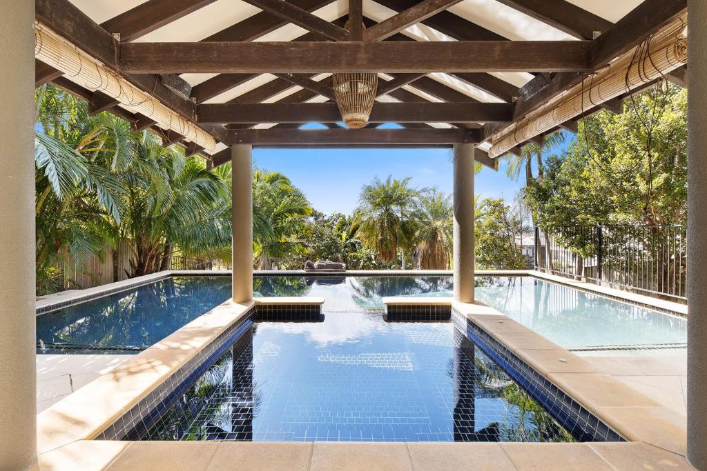 Coolum OCEAN VIEWS, Oasis Pool, Cinema & Games Room