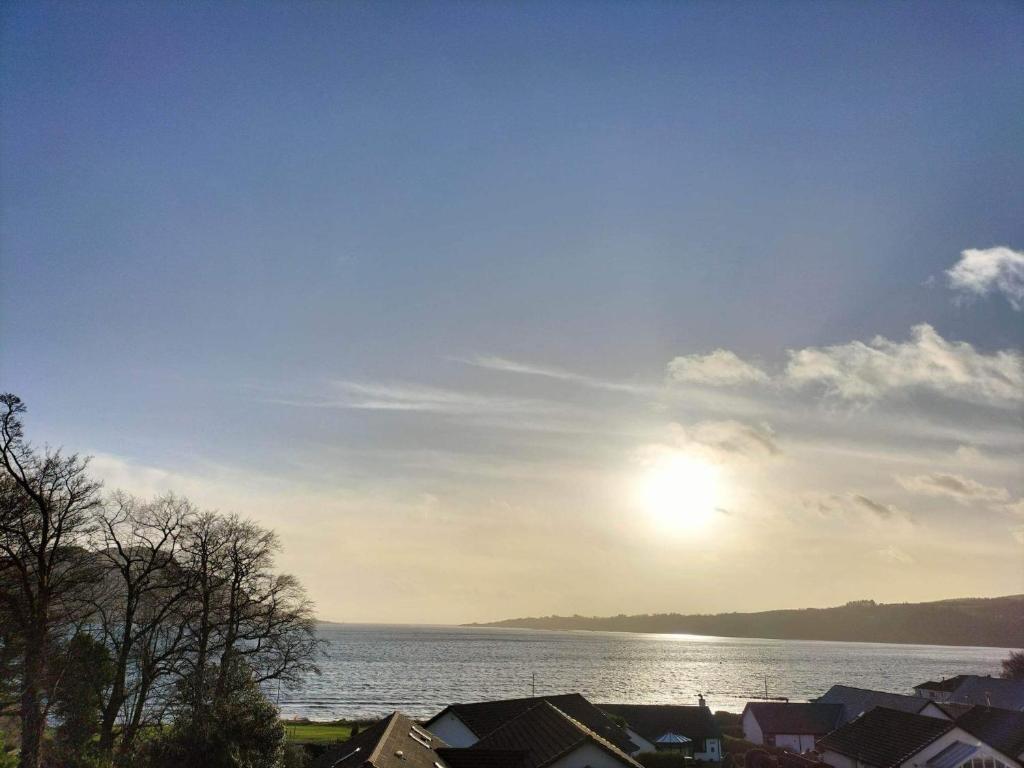 Seaview cosy 2 bed home in Lamlash