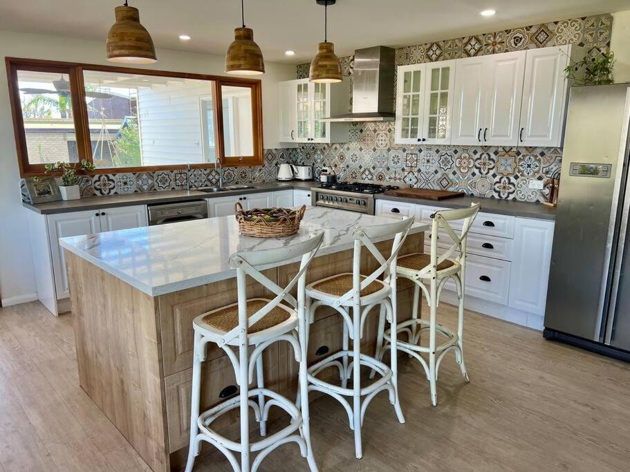 Stylish Home with Ocean Views in Town Centre