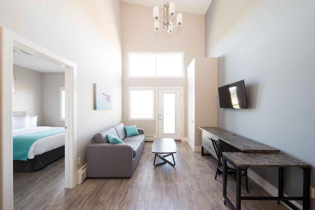 The Suites, INN Hotels