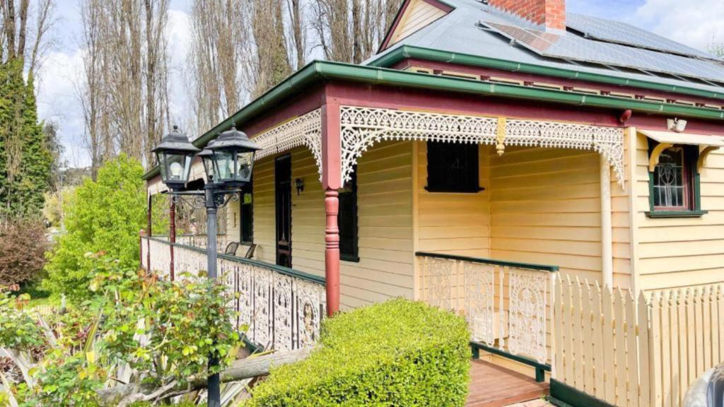 Kelly House