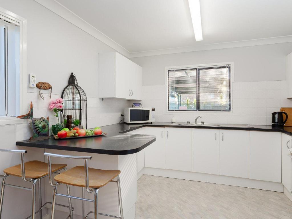 Lorikeet Retreat 2 Pet Friendly Air Conditioned Holiday House