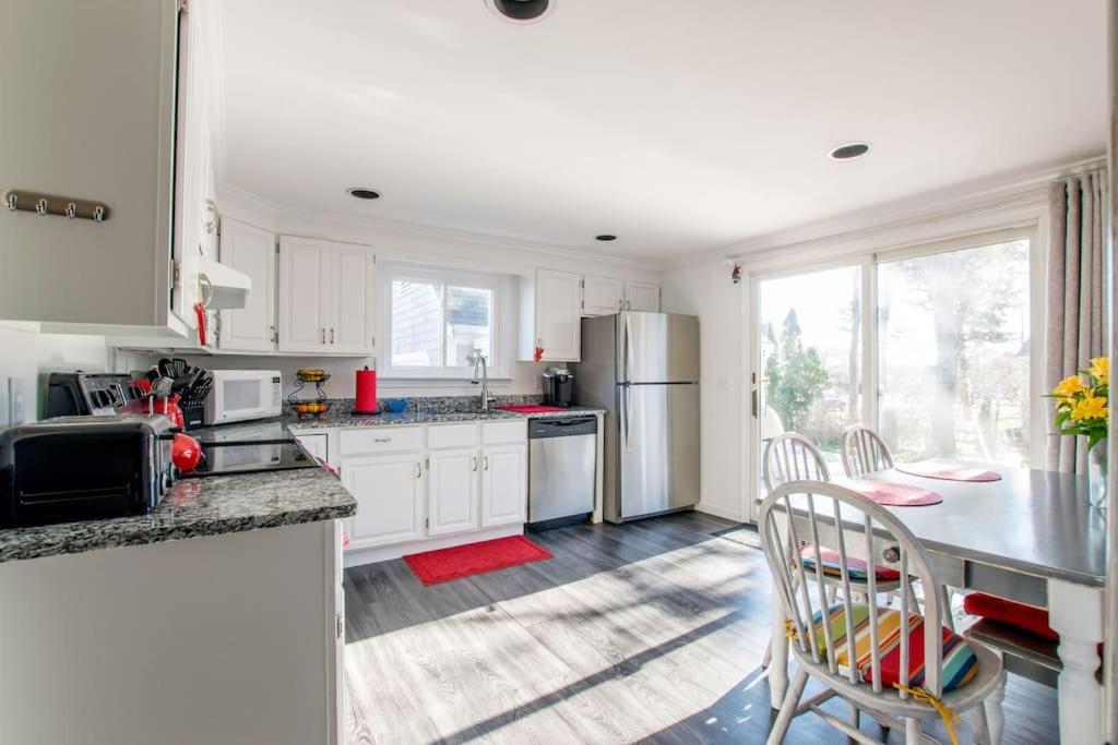 Central AC Close to Beach Dog Friendly!