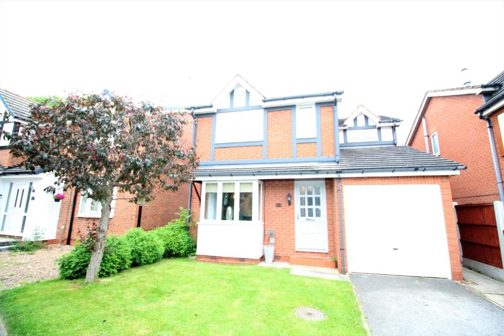 Warmsworth - 3 Bedroom Detached House - Private Large Garden & Parking - Quiet Cul De Sac Location