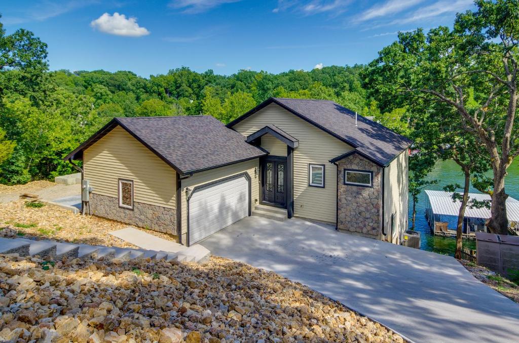 Lakefront Osage Beach Retreat Floating Swim Dock!