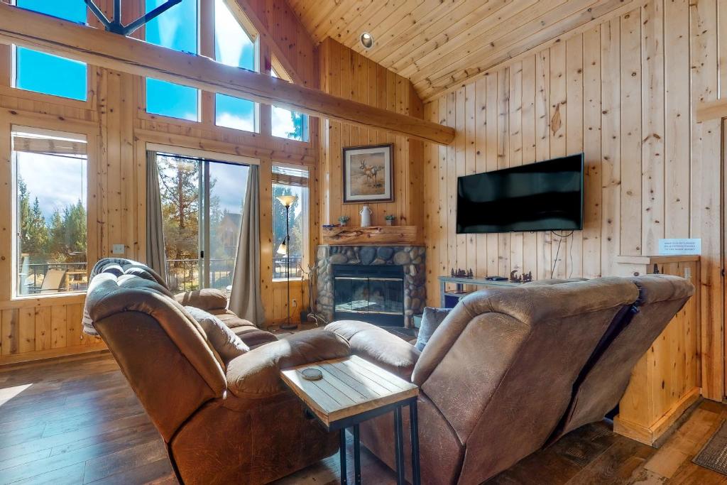 Eagle Creek Chalet on the Pond