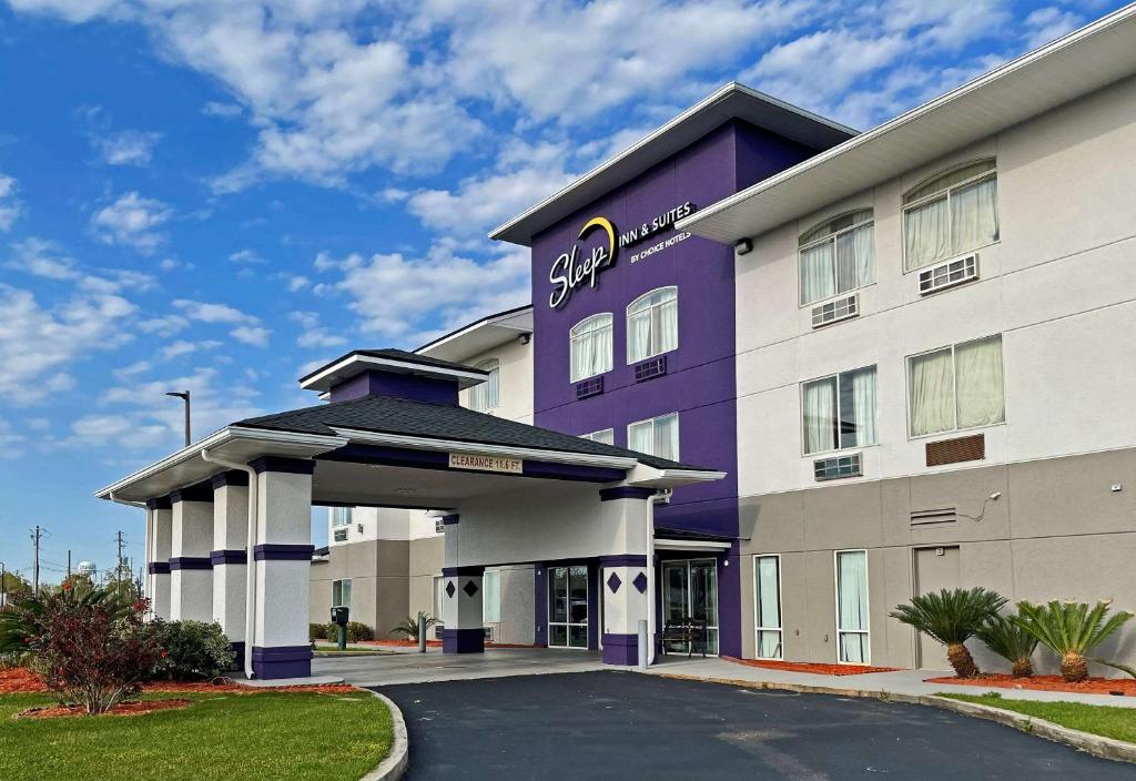 Sleep Inn & Suites