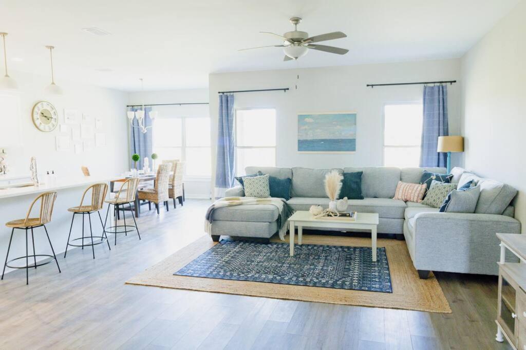 Charming Brand New Home in Foley