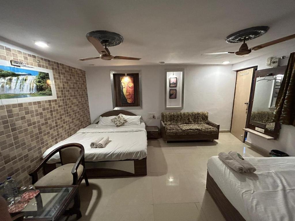 The Peach Tree Rooms