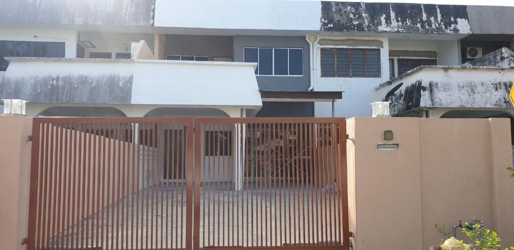 AL Cozy Seri Kuantan Home