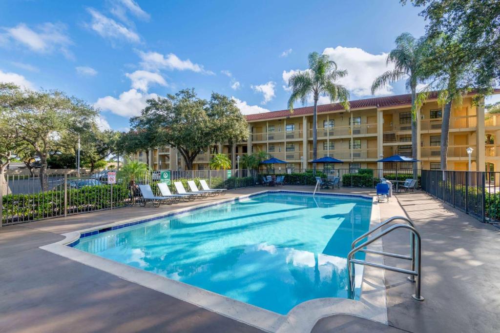 La Quinta Inn by Wyndham Deerfield Beach I-95 at Hillsboro E