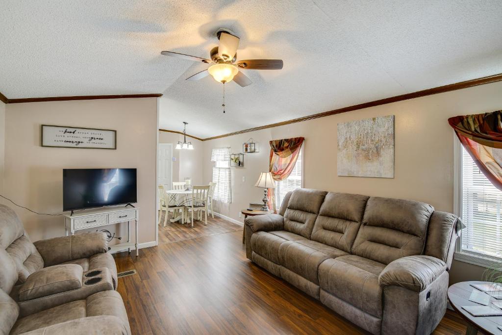 Pet-Friendly Corbin Vacation Rental about 4 Mi to Town