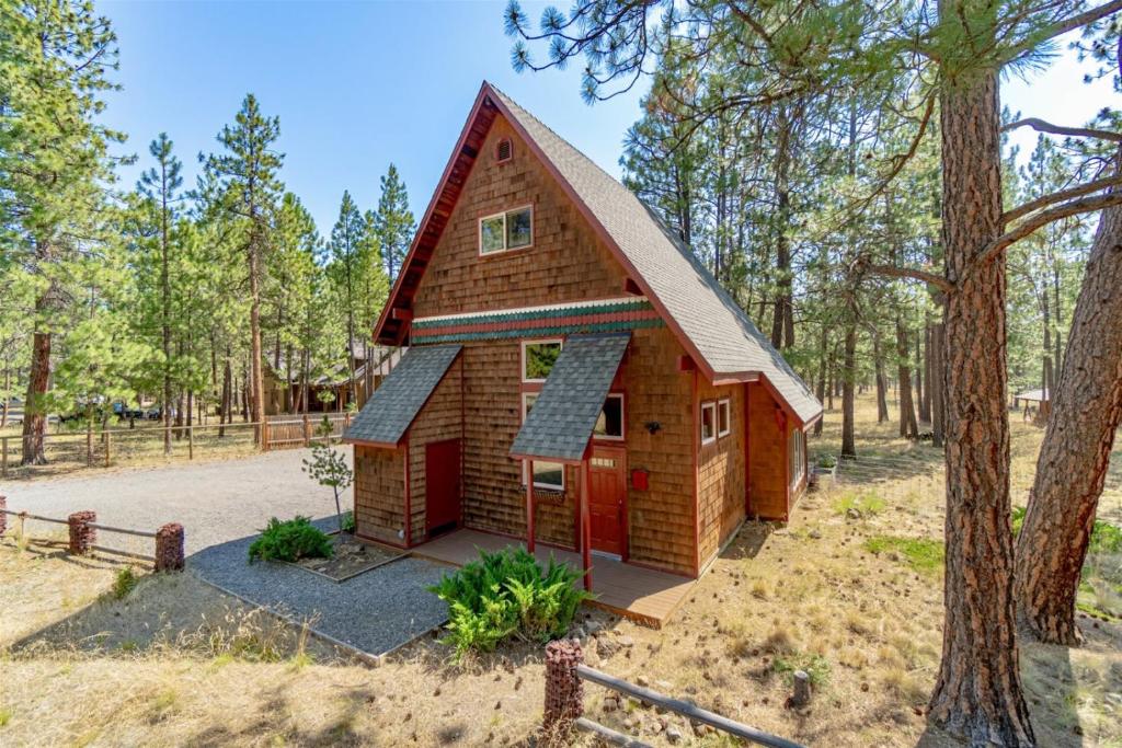 Juniper and Pine - A High Desert Lodge