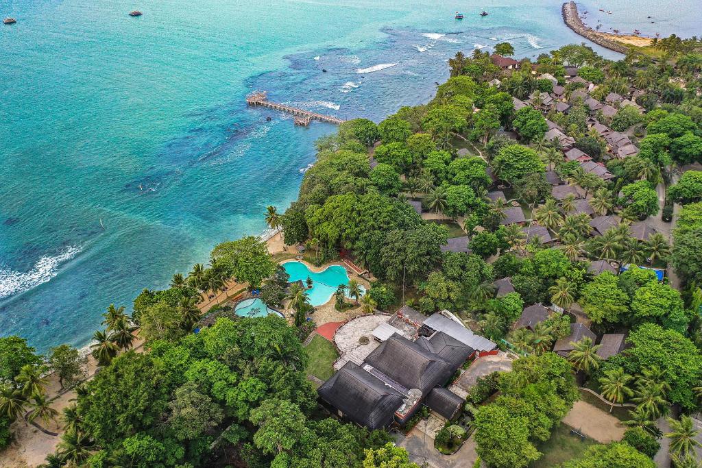Mutiara Carita Cottages