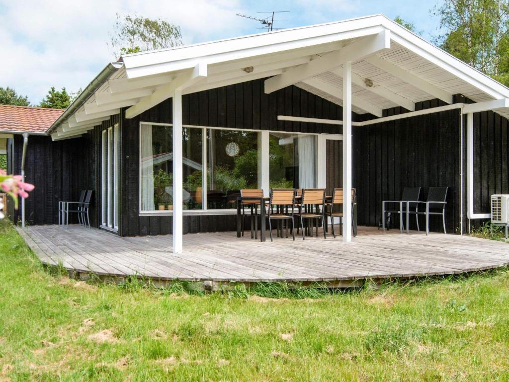 8 person holiday home in Ebeltoft
