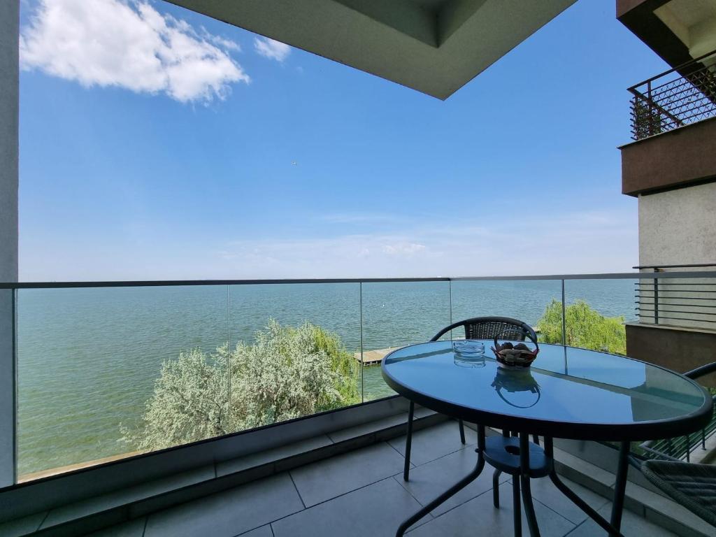 RoApart Mamaia - Riva Lake Apartments