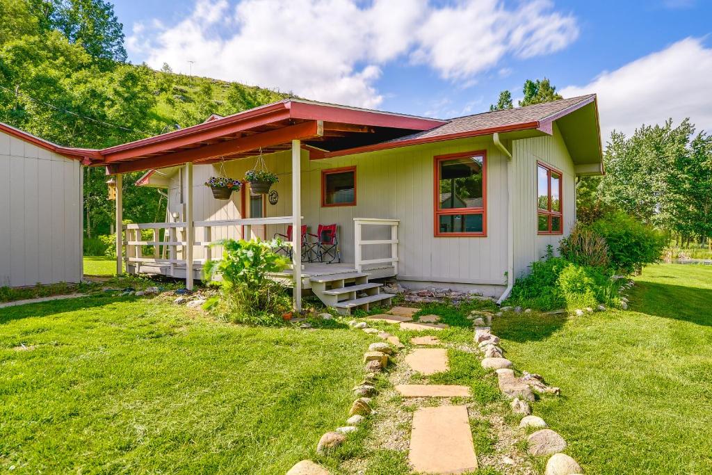 Dog-Friendly Red Lodge Home with On-Site Pond!
