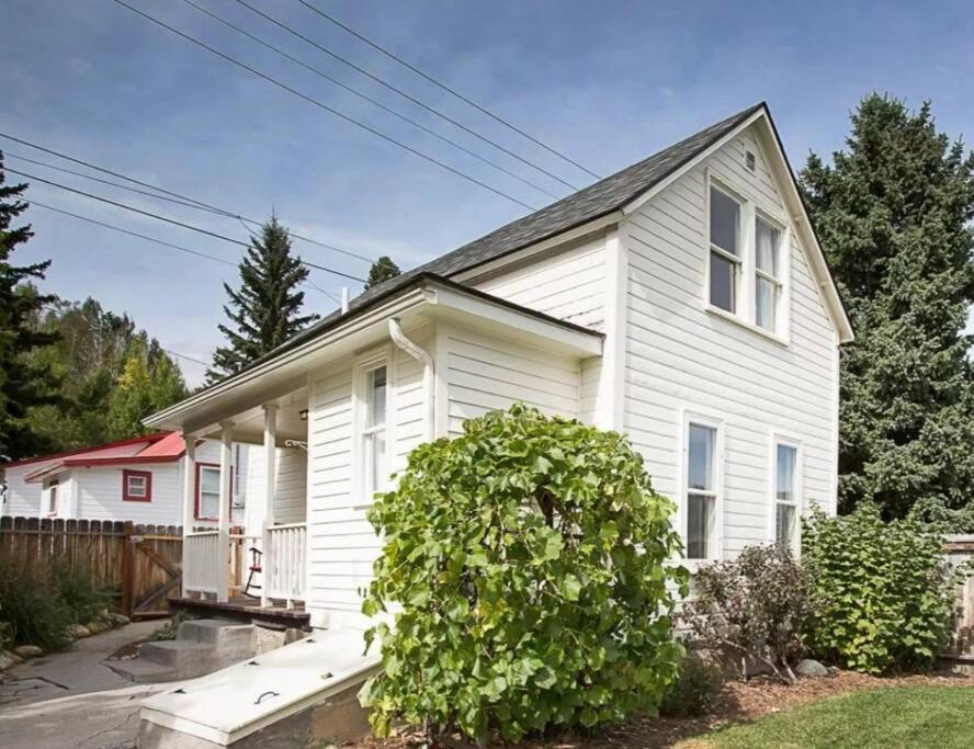 Modern Cottage