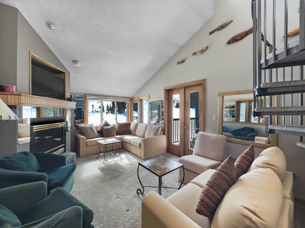 FP310 Foxpine Inn Condo