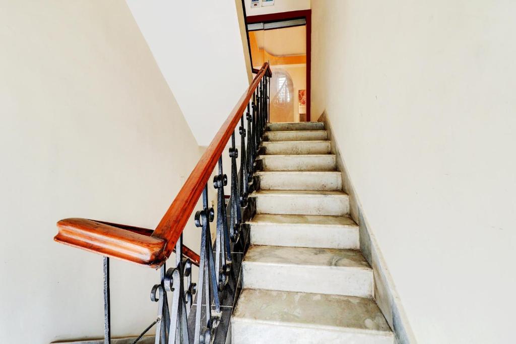OYO Flagship 81106 Safari Residencia