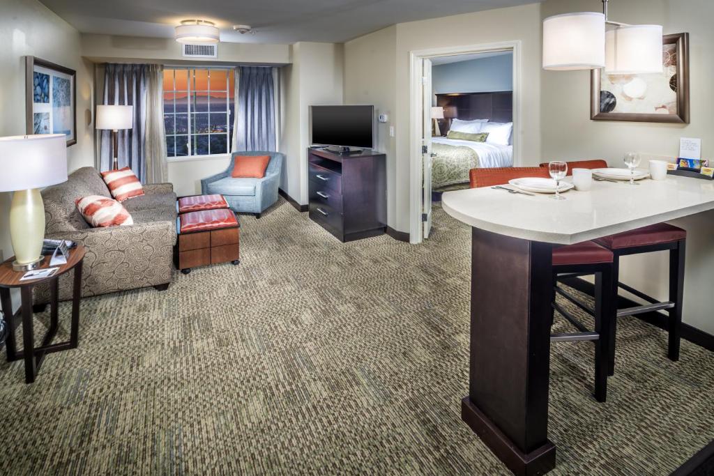 Staybridge Suites Sacramento-Folsom, an IHG Hotel
