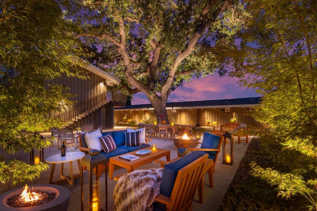 The Cottages Hotel
