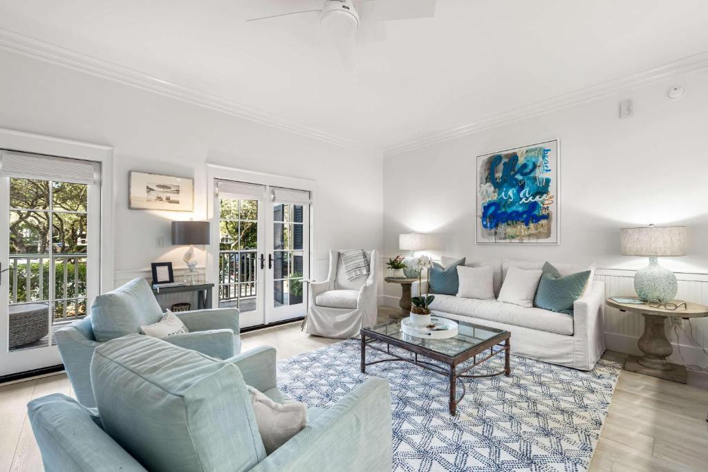 Honey's Beach House #125