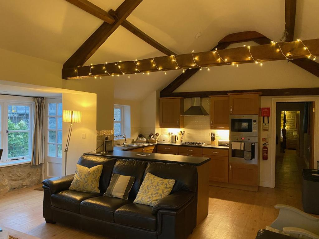 Norburton Hall Cottages